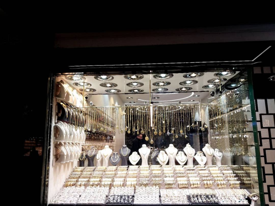 دکوراسیون طلافروشی